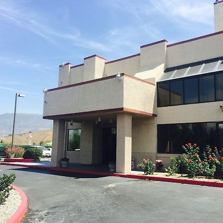 San Bernardino Inn & Suites 外观 照片