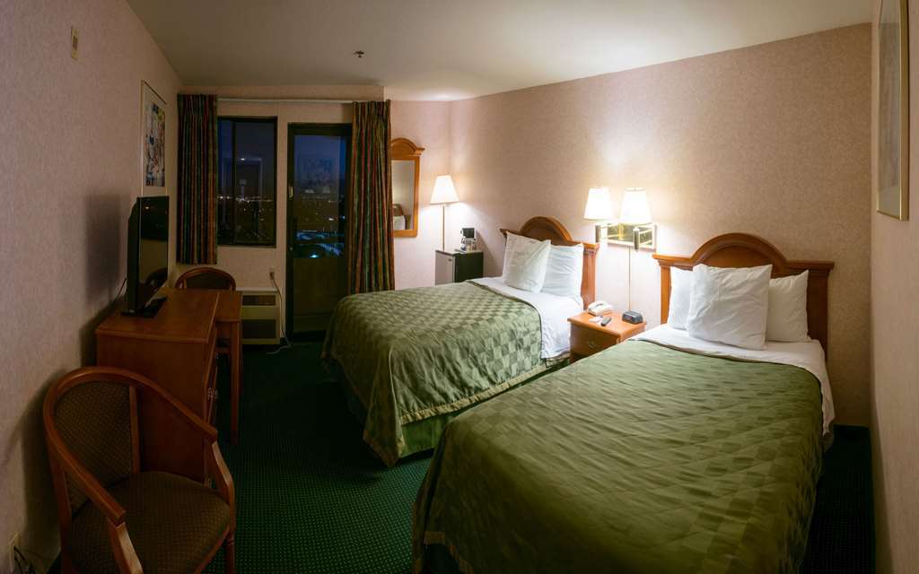 San Bernardino Inn & Suites 客房 照片