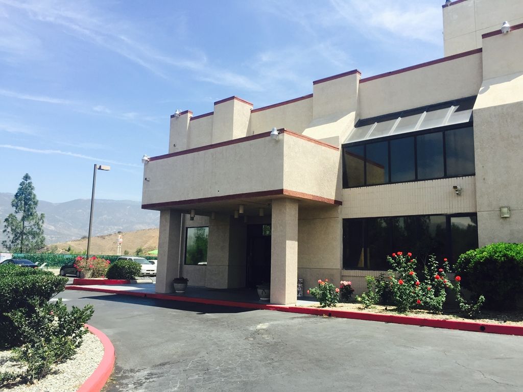 San Bernardino Inn & Suites 外观 照片