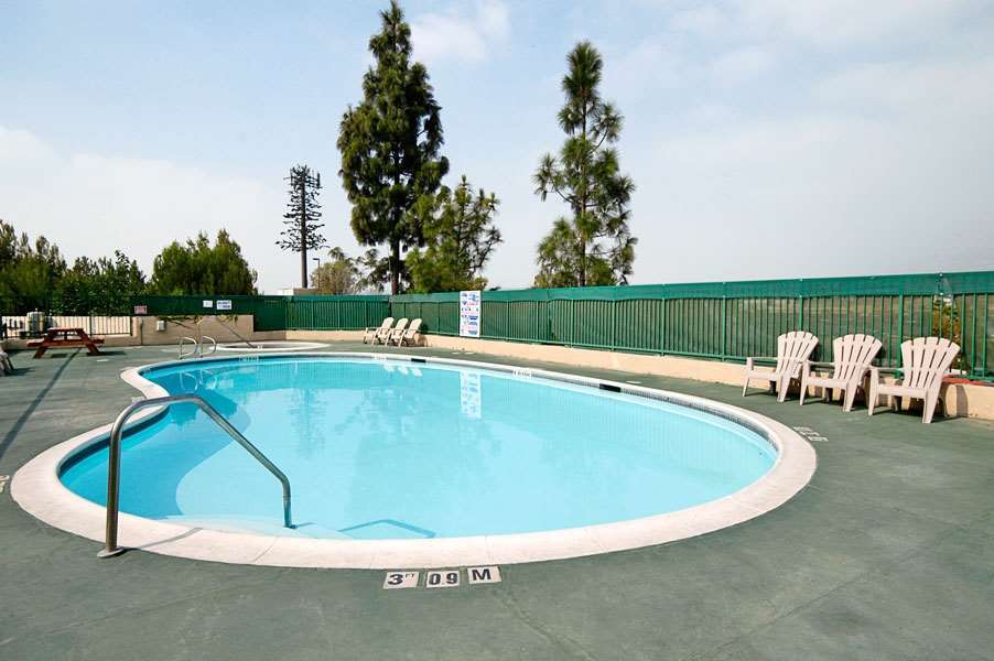 San Bernardino Inn & Suites 设施 照片