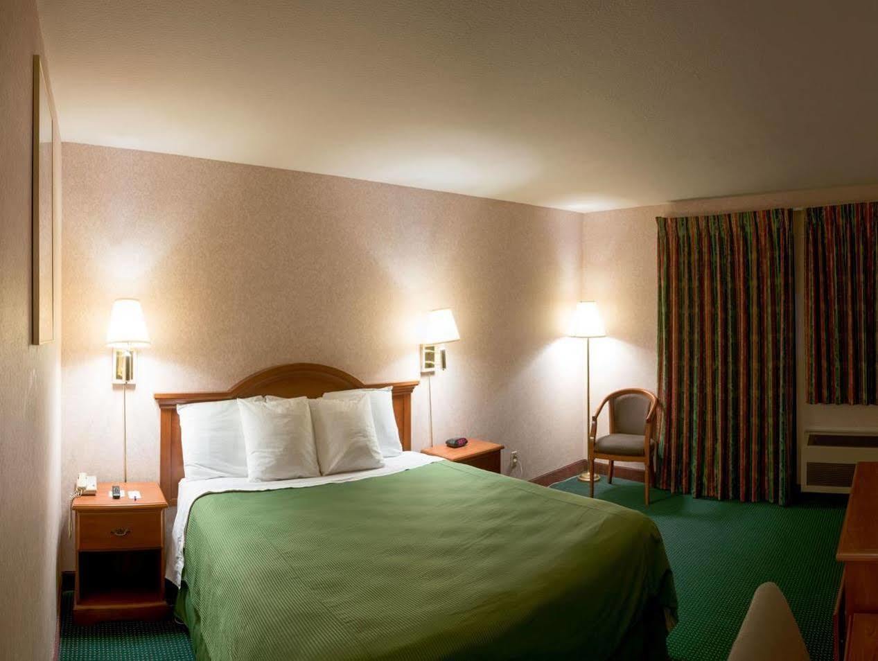 San Bernardino Inn & Suites 外观 照片